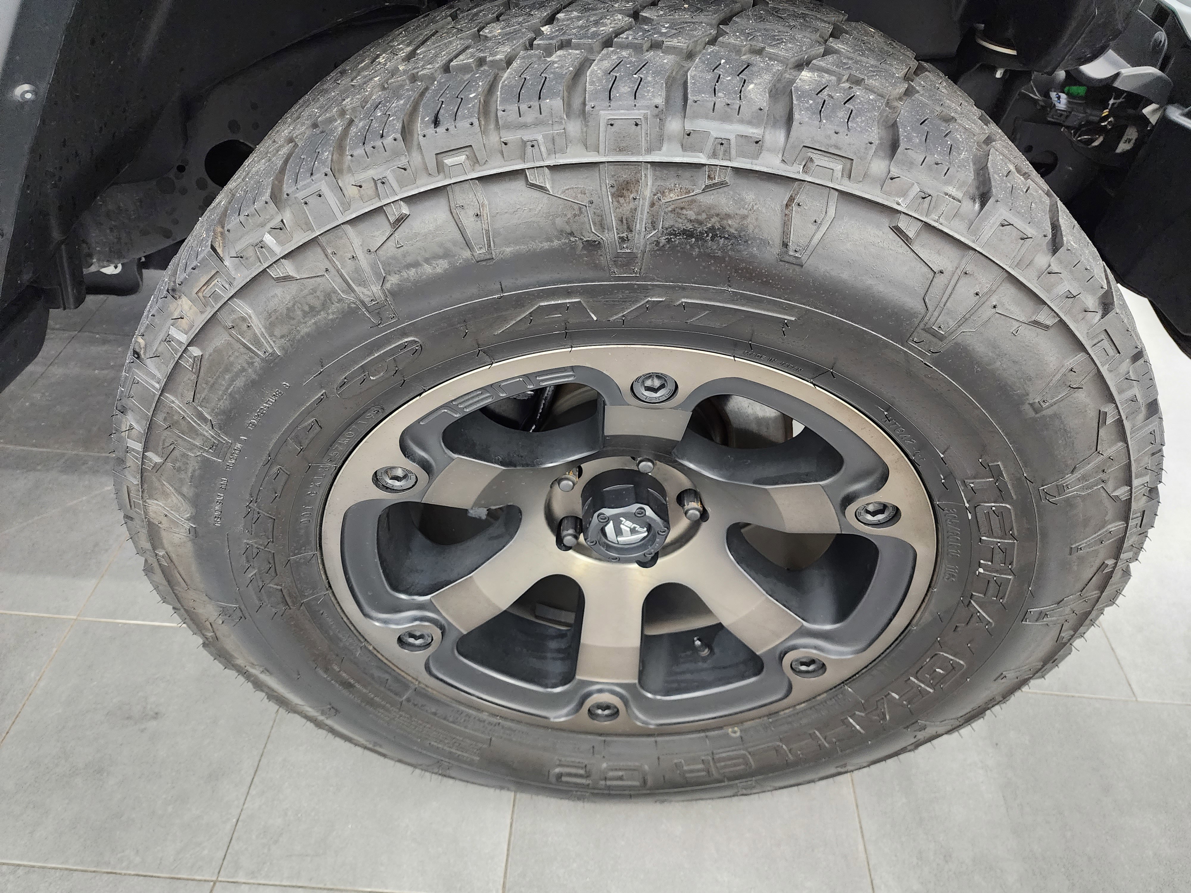 Used 2018 Jeep Wrangler Unlimited Sahara image 3