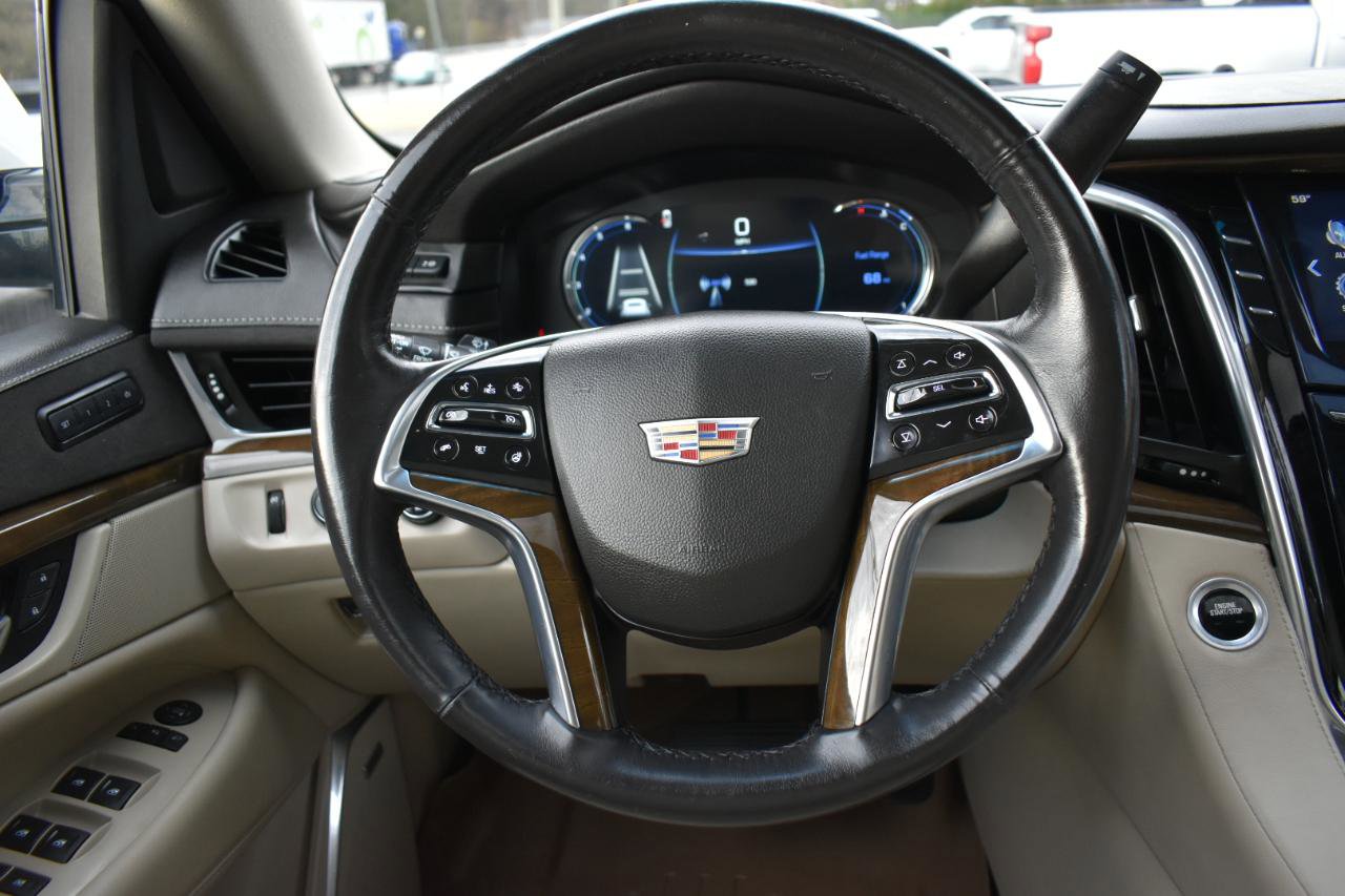 Used 2020 Cadillac Escalade ESV Premium Luxury AWD/4WD image 14