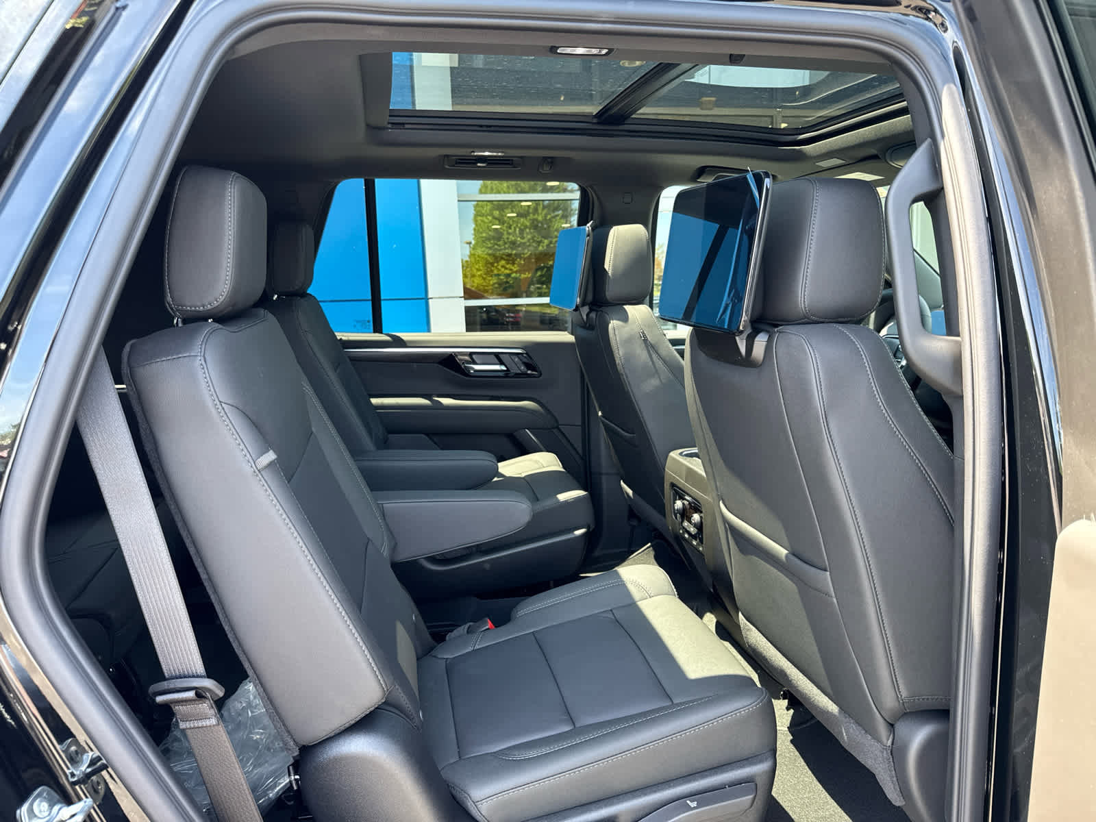 New 2026 Chevrolet Tahoe Z71 w/ Z71 Off-Road Package AWD/4WD image 5