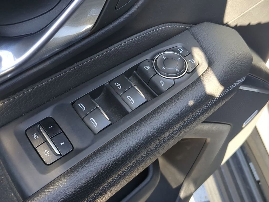 Used 2022 GMC Yukon XL Denali RWD image 27