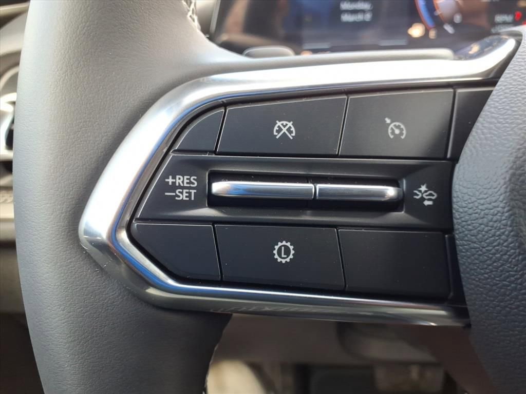 New 2026 Chevrolet Traverse LT w/ Driver Confidence Package image 20