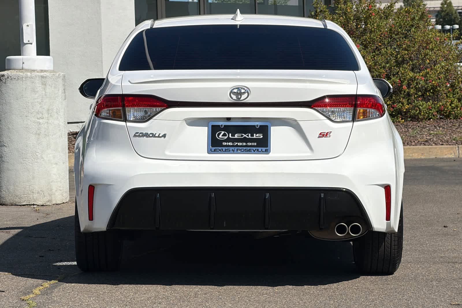 Used 2024 Toyota Corolla SE w/ SE Premium Package FWD image 8