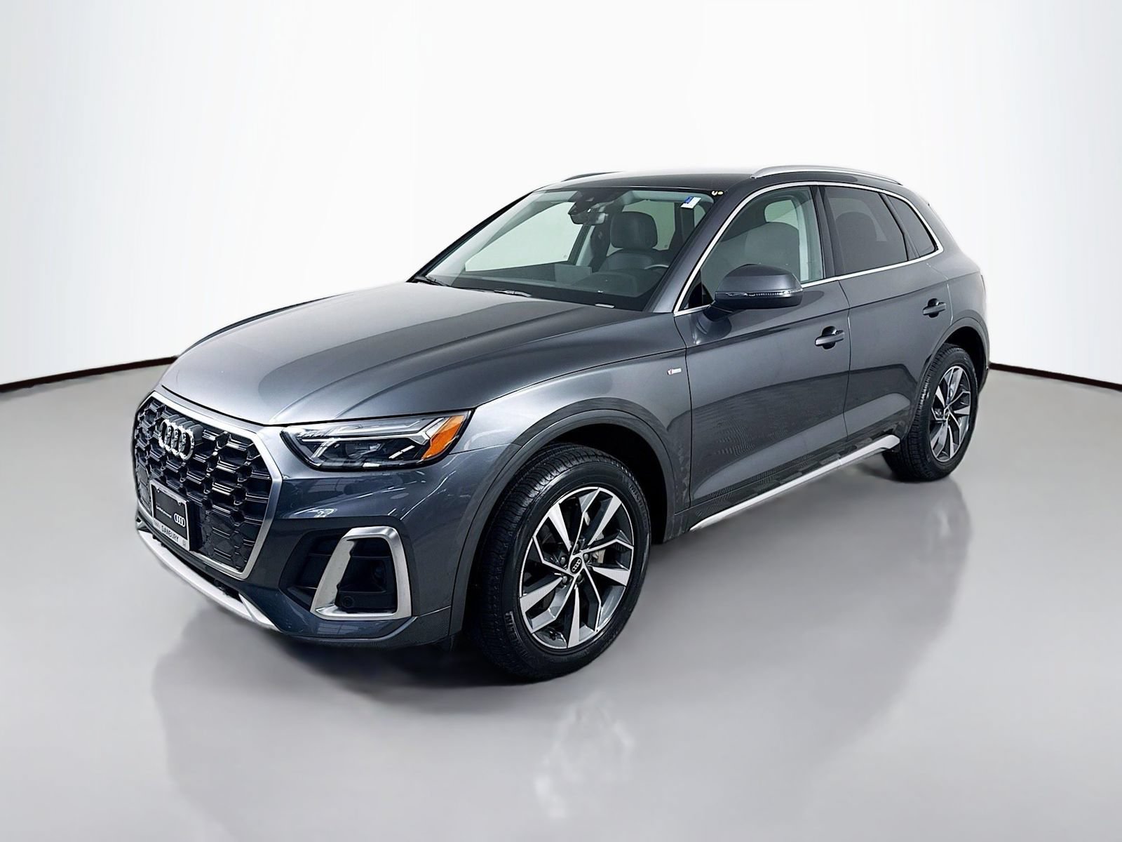 Certified 2023 Audi Q5 2.0T Premium w/ Convenience Package AWD/4WD image 1