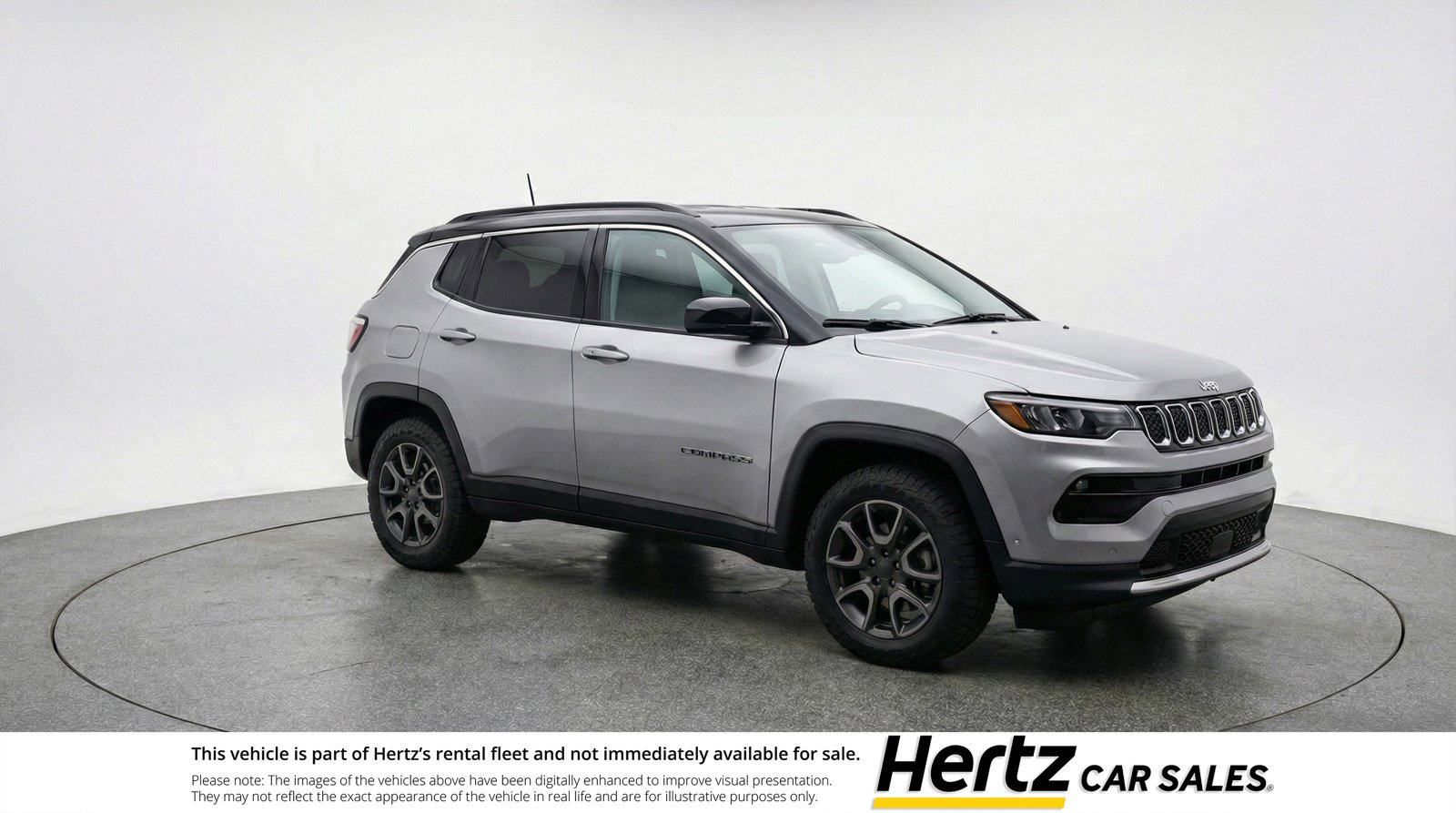 Used 2025 Jeep Compass Trailhawk image 1