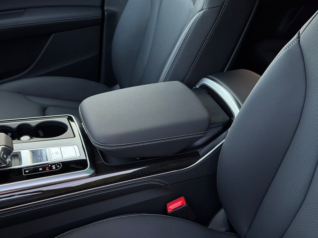 New 2025 Audi Q8 Premium Plus image 24