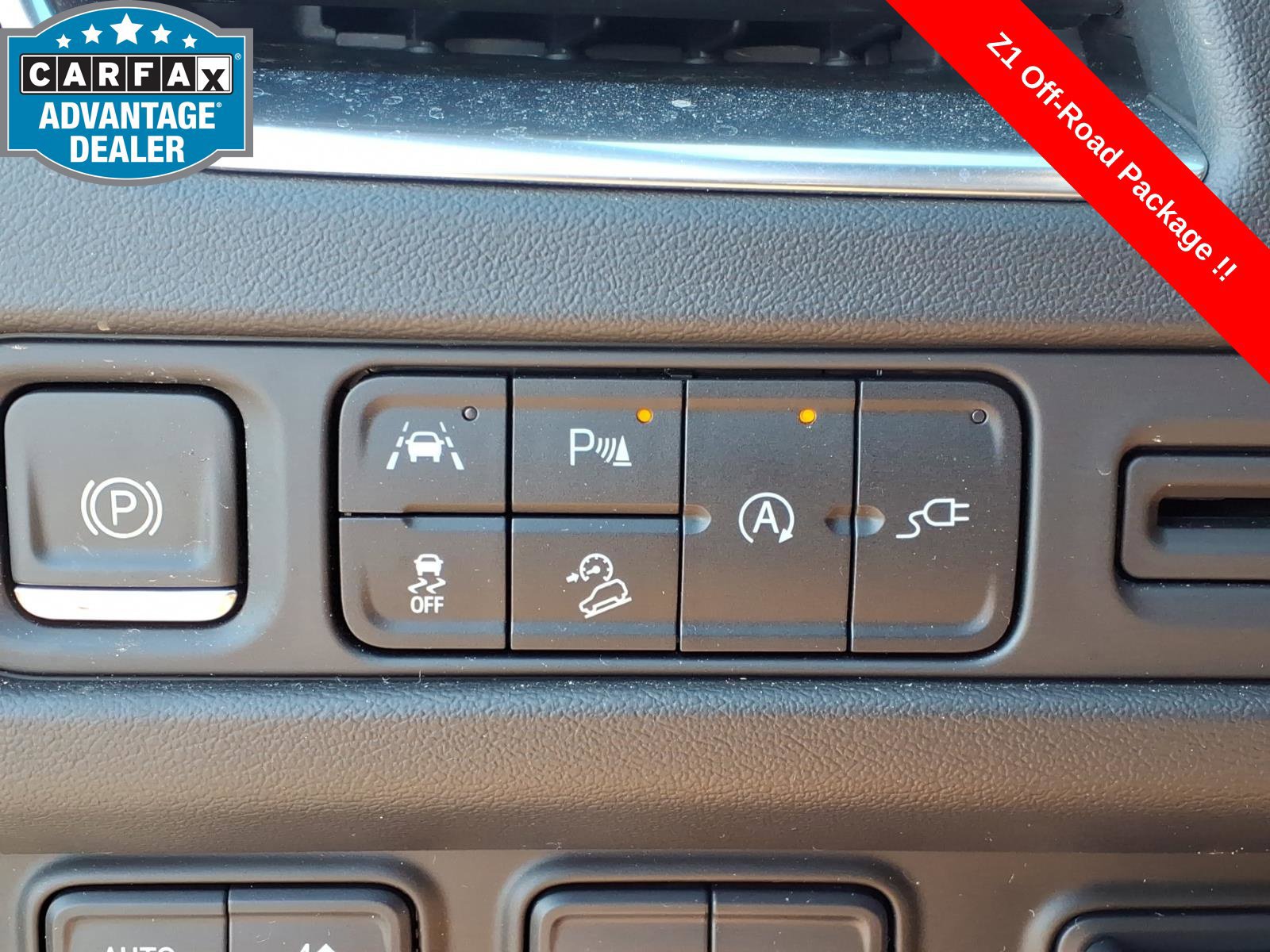 Used 2021 Chevrolet Tahoe Z71 w/ Z71 Off-Road Package AWD/4WD image 26