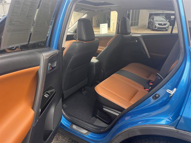 Used 2016 Toyota RAV4 Limited image 18