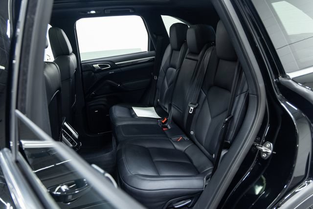 Used 2016 Porsche Cayenne S AWD/4WD image 23