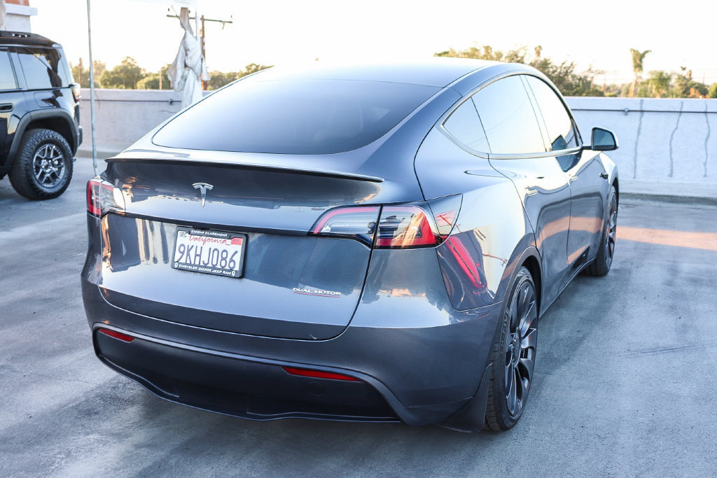 Used 2023 Tesla Model Y Performance AWD/4WD image 9