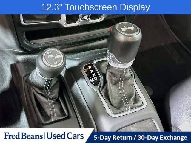 Used 2024 Jeep Wrangler Unlimited Sahara w/ Technology Group AWD/4WD image 24