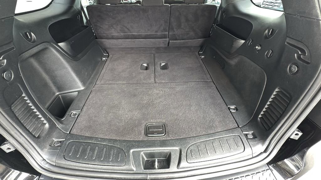 Used 2023 Dodge Durango SXT image 24