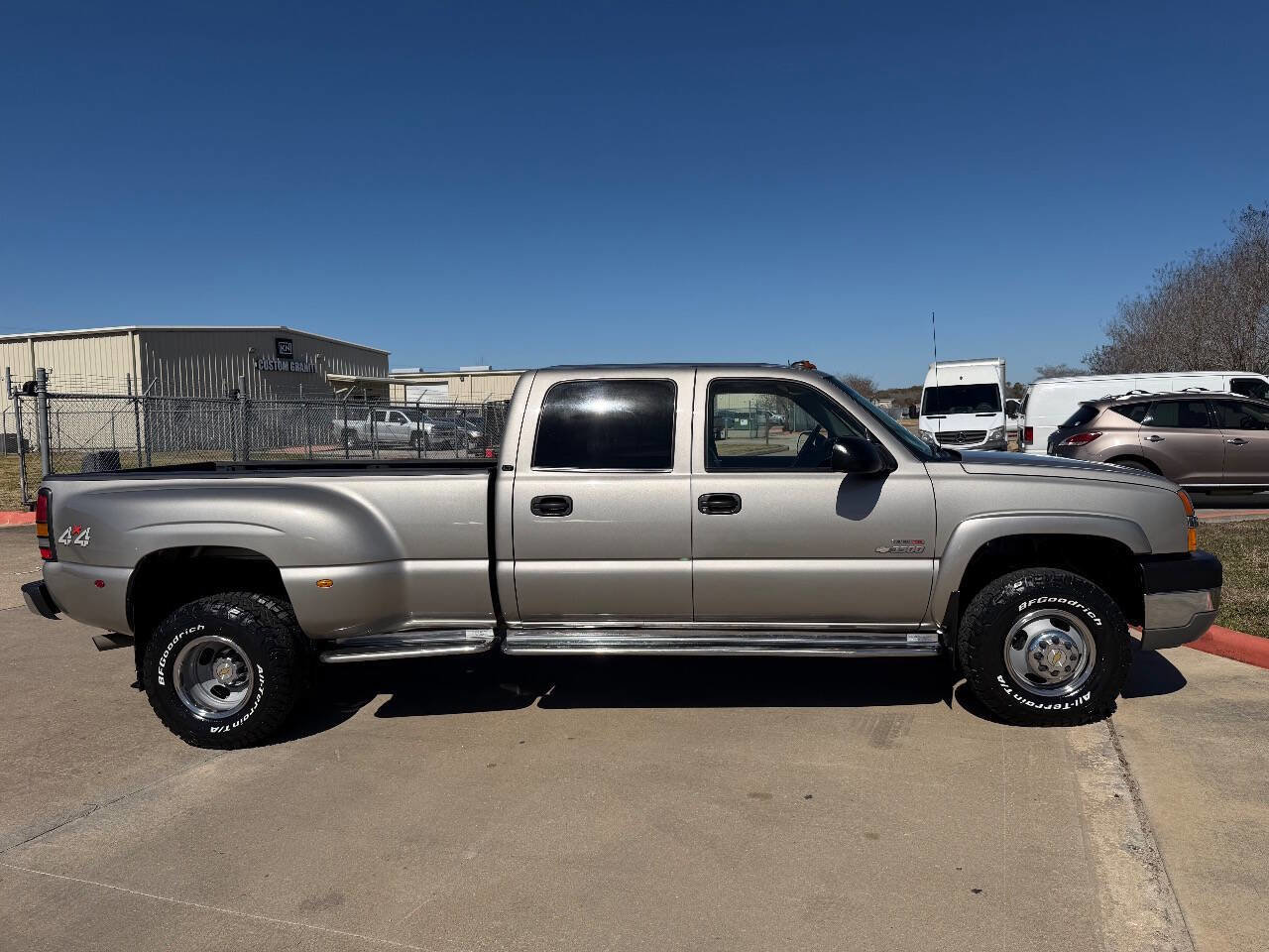 Used 2003 Chevrolet Silverado 3500 LT w/ Skid Plate Package image 26