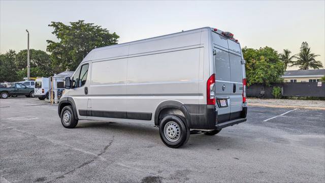 Used 2024 RAM ProMaster 2500 w/ Premium Convenience Group FWD image 6