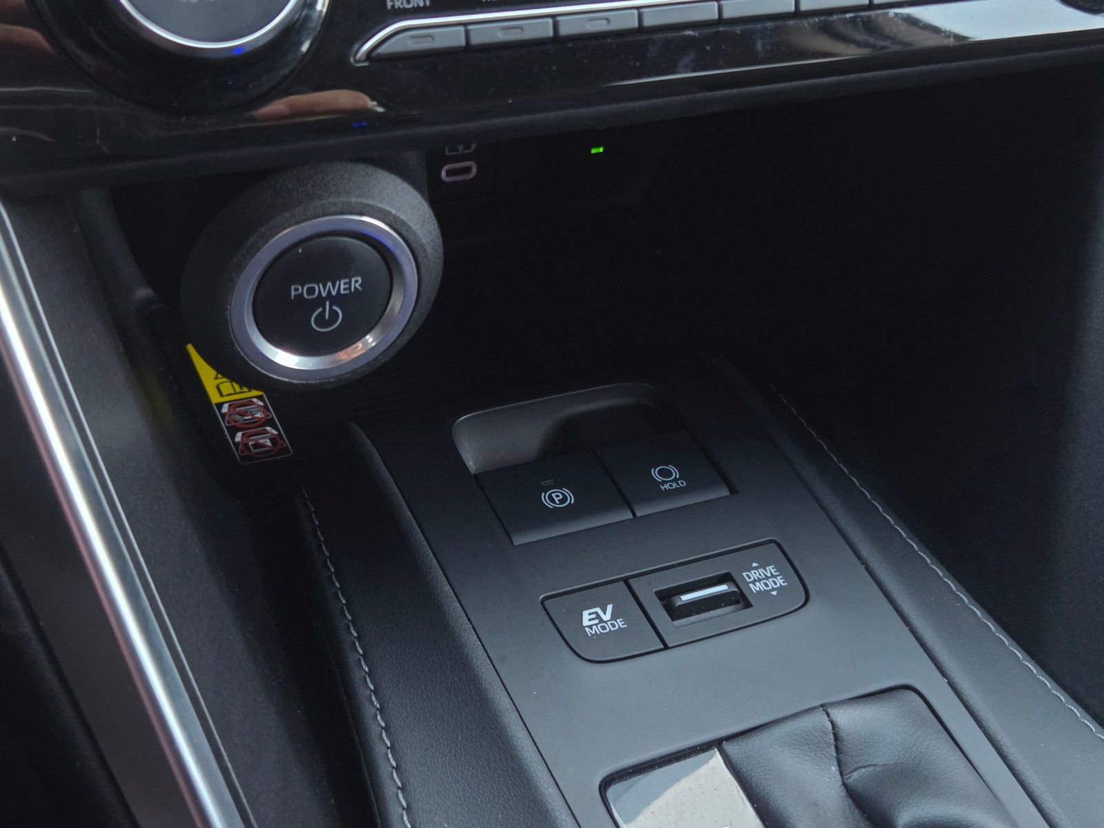 Certified 2023 Toyota Venza LE image 17