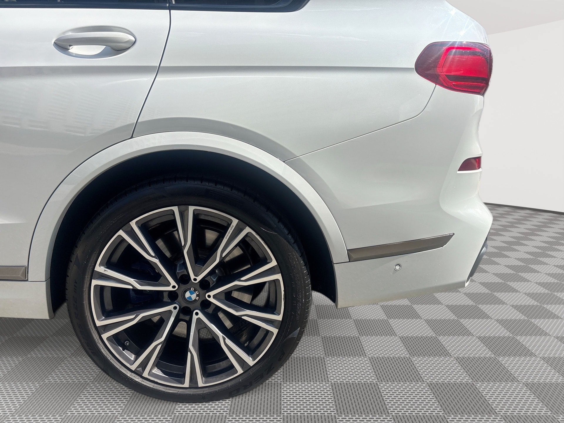 Used 2021 BMW X7 M50i AWD/4WD image 29