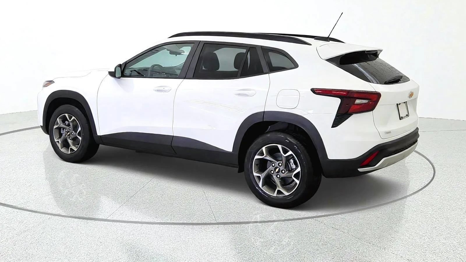 New 2026 Chevrolet Trax LT w/ Driver Confidence Package FWD image 6