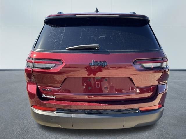 Used 2024 Jeep Grand Cherokee L Altitude image 5