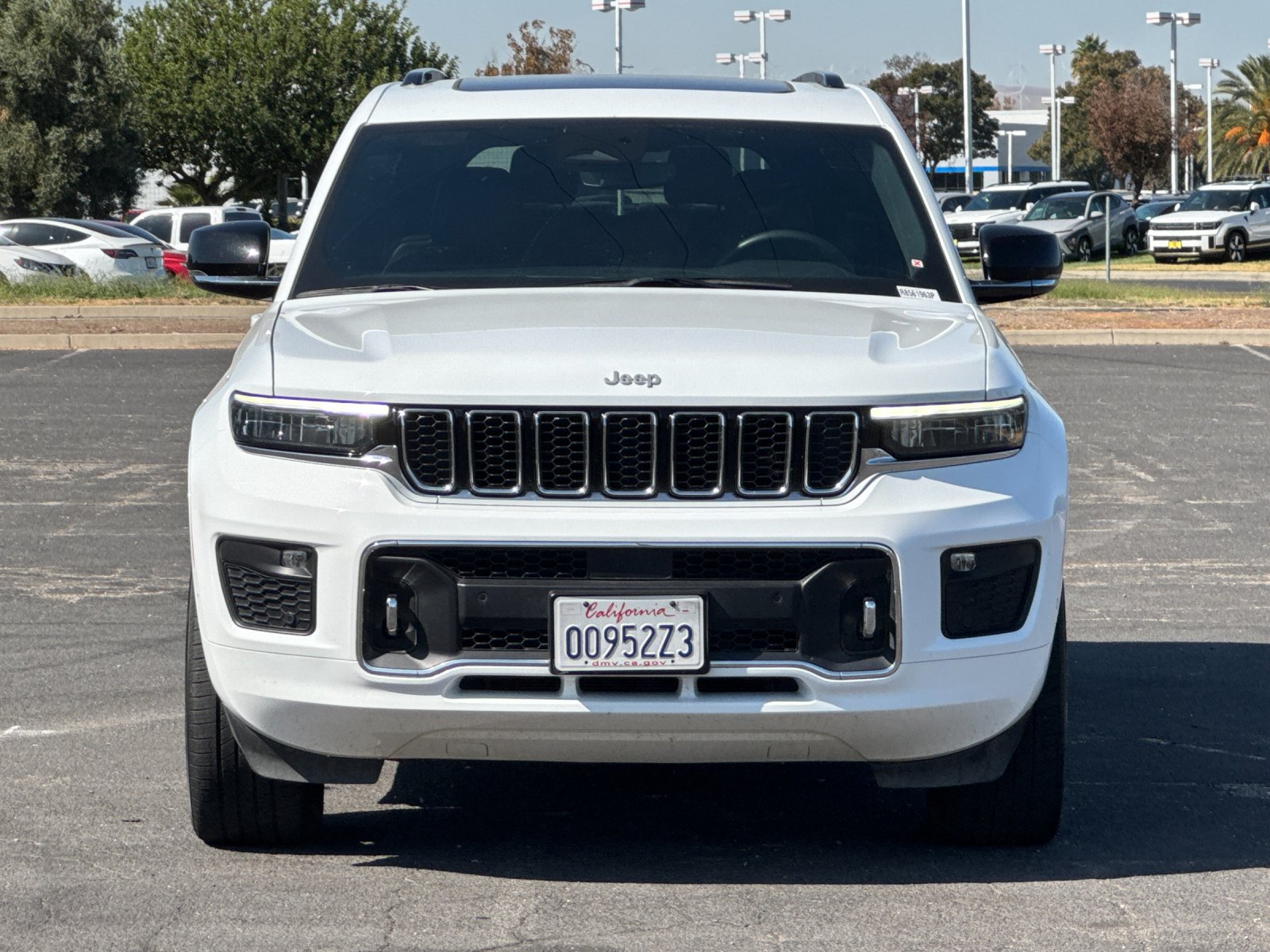 Used 2024 Jeep Grand Cherokee L Overland w/ Trailer Tow Package AWD/4WD image 9