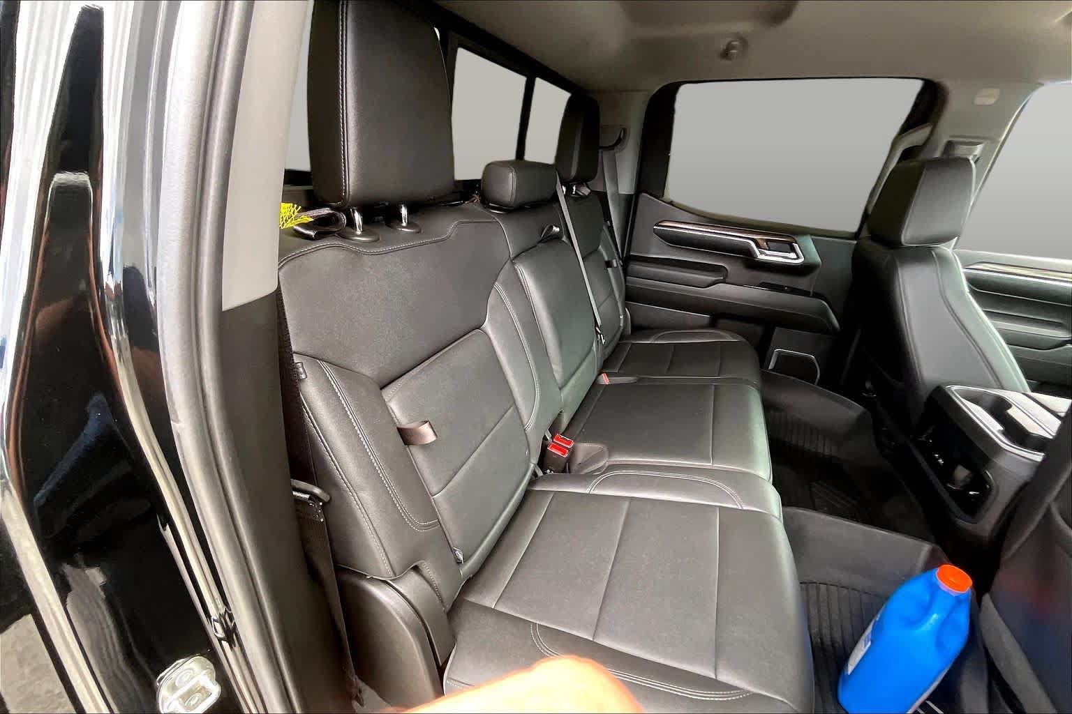 Used 2023 Chevrolet Silverado 1500 RST AWD/4WD image 19
