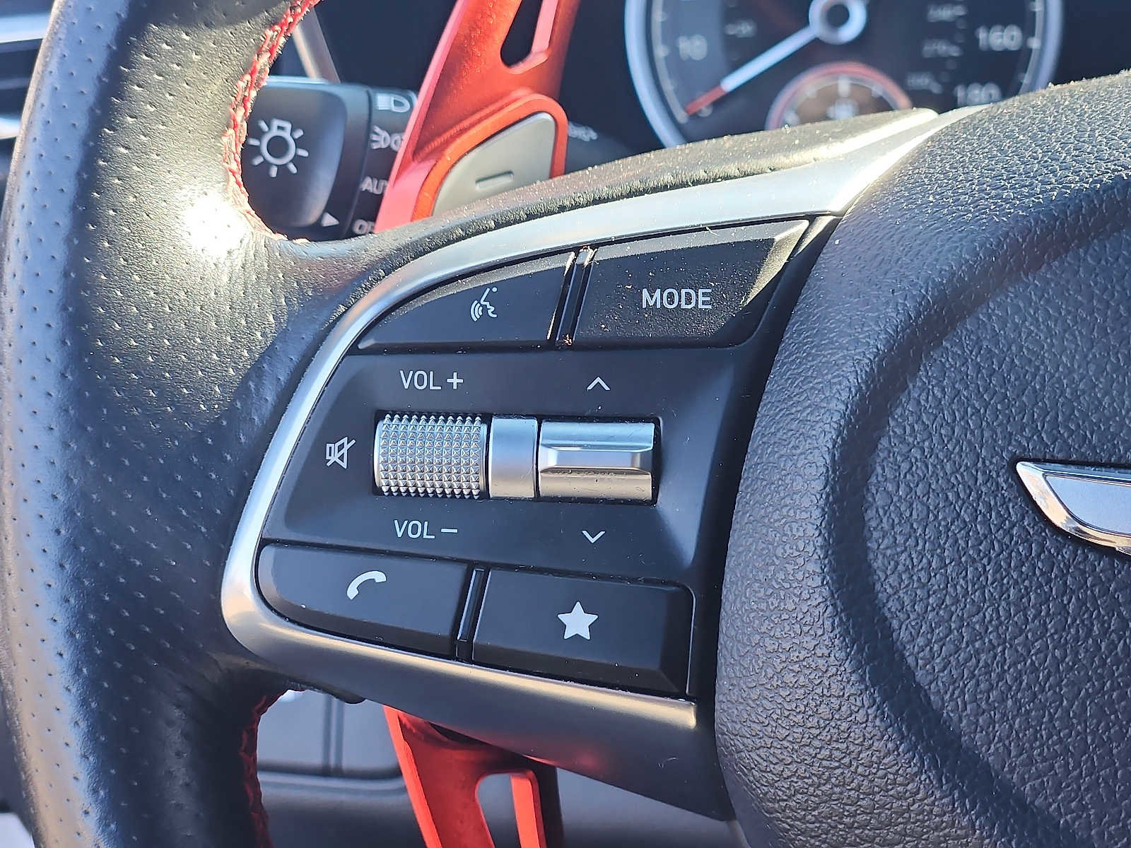 Used 2022 Genesis G70 3.3T w/ Sport Prestige Package image 21