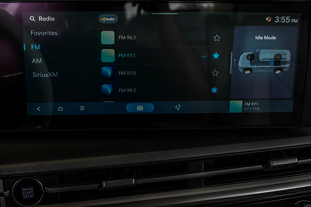 Certified 2025 Hyundai Santa Fe SEL FWD image 24
