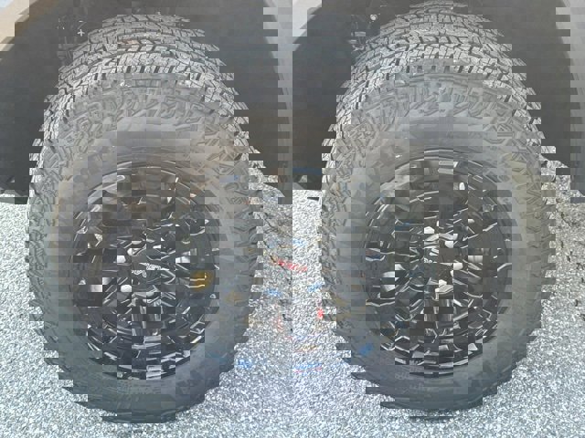 New 2026 GMC Canyon Elevation w/ Convenience Package image 22