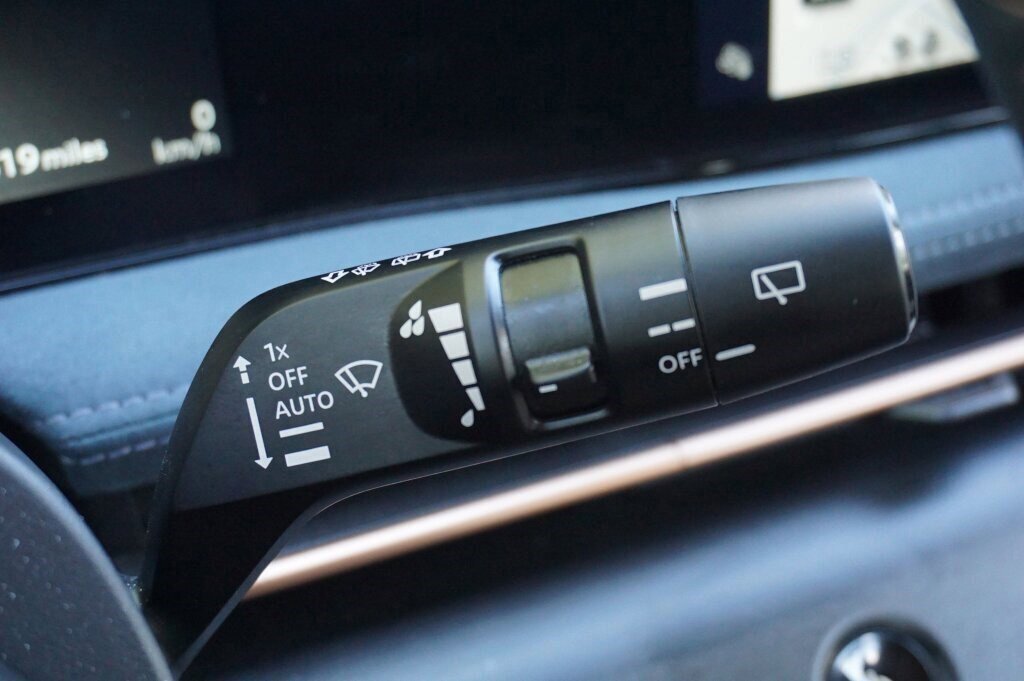 Certified 2024 Nissan Ariya PLATINUM+ e-4ORCE image 23