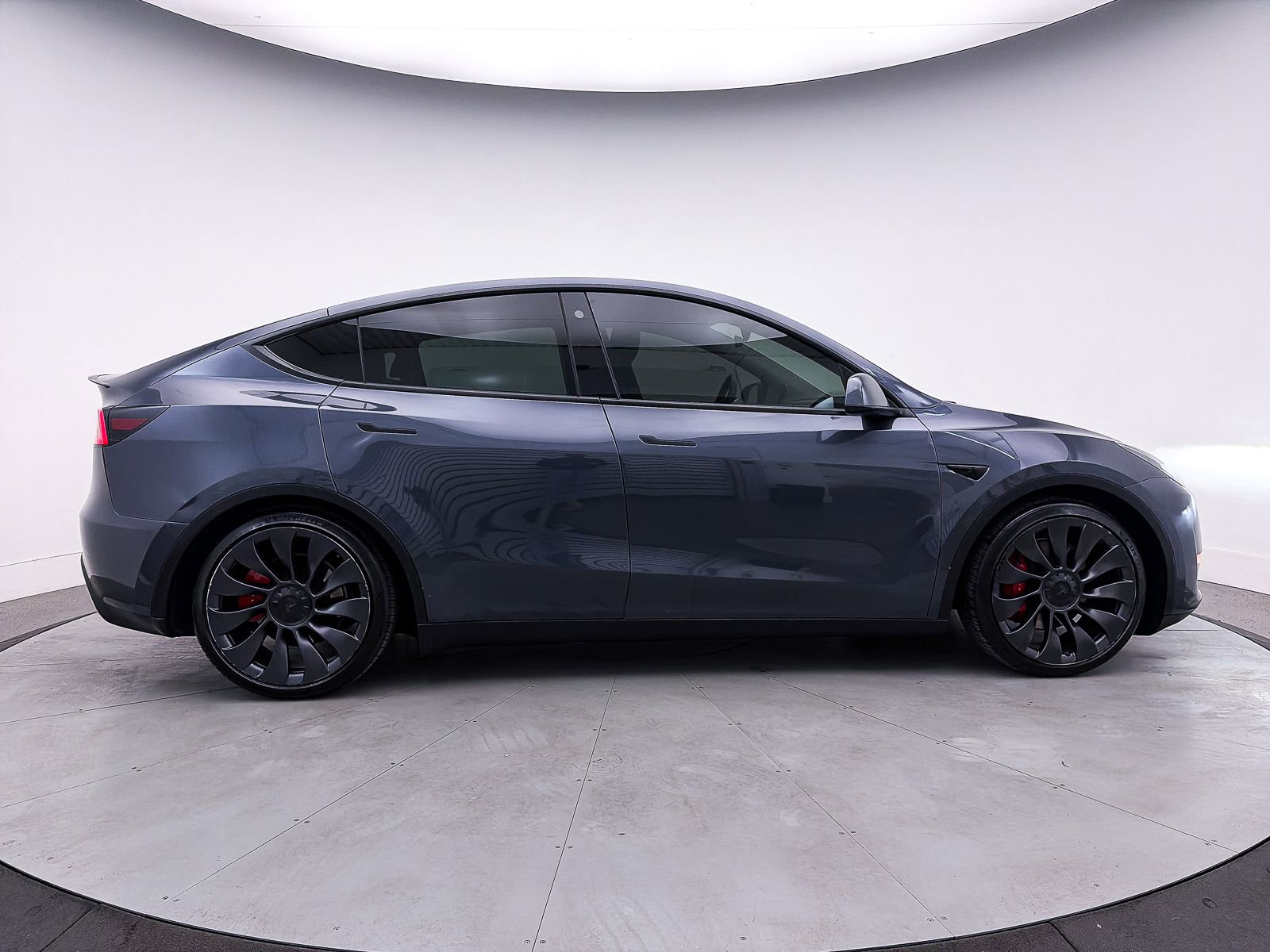 Used 2023 Tesla Model Y Performance image 32