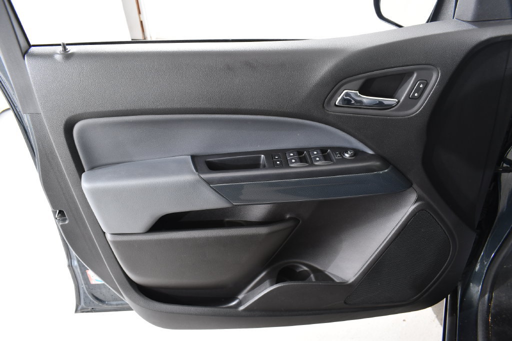 Used 2019 Chevrolet Colorado Z71 AWD/4WD image 24