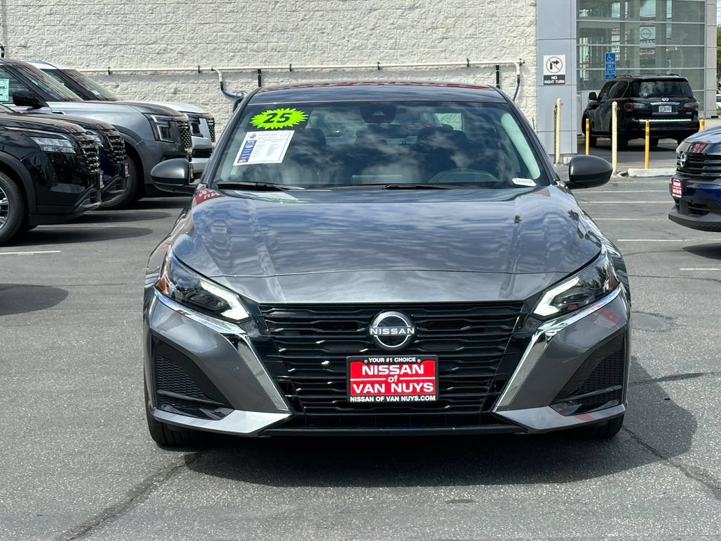 Used 2025 Nissan Altima 2.5 S FWD image 10