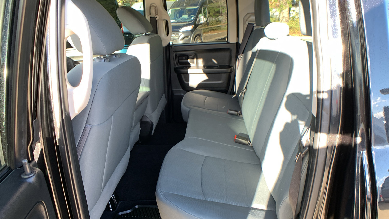 Used 2017 RAM 1500 Express AWD/4WD image 22