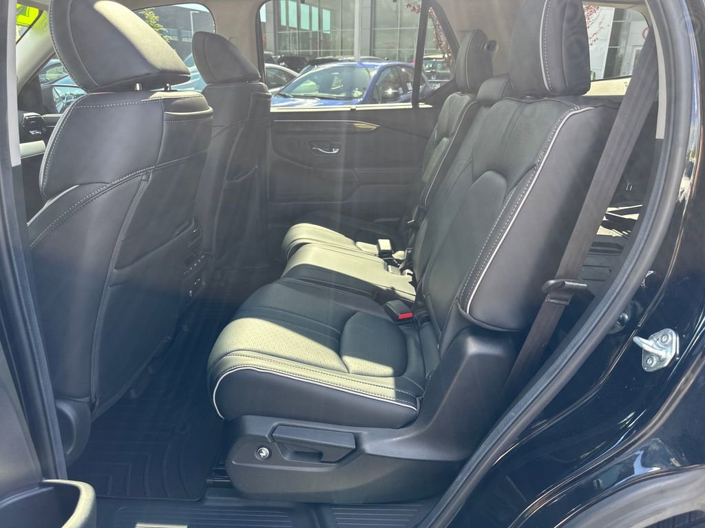 Used 2025 Honda Pilot Elite image 14