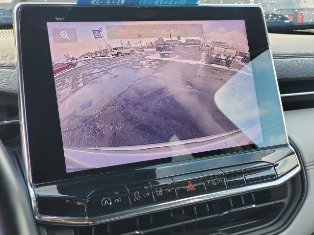 Used 2022 Jeep Compass Limited image 16