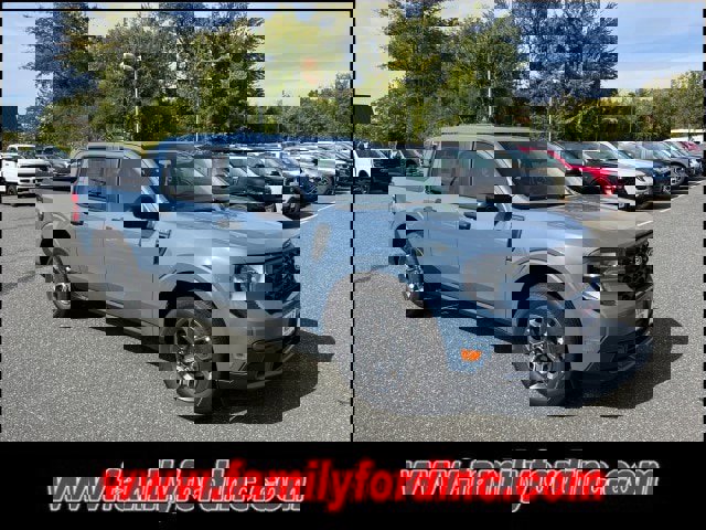 New 2025 Ford Maverick XLT image 1