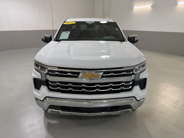 Used 2024 Chevrolet Silverado 1500 LTZ AWD/4WD image 3