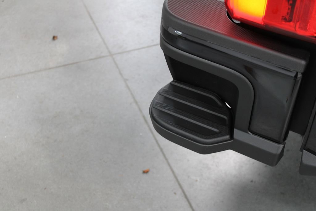 New 2026 Ford F250 Platinum image 18