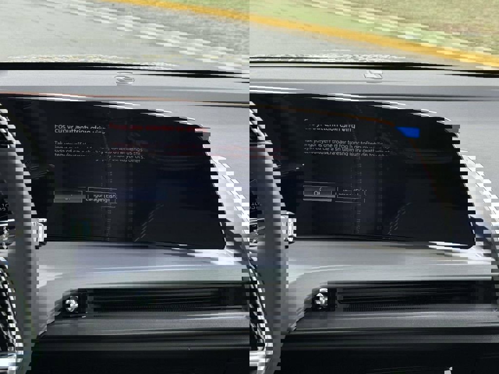 New 2026 Cadillac Vistiq Luxury w/ LPO, Floor Liner Package image 10