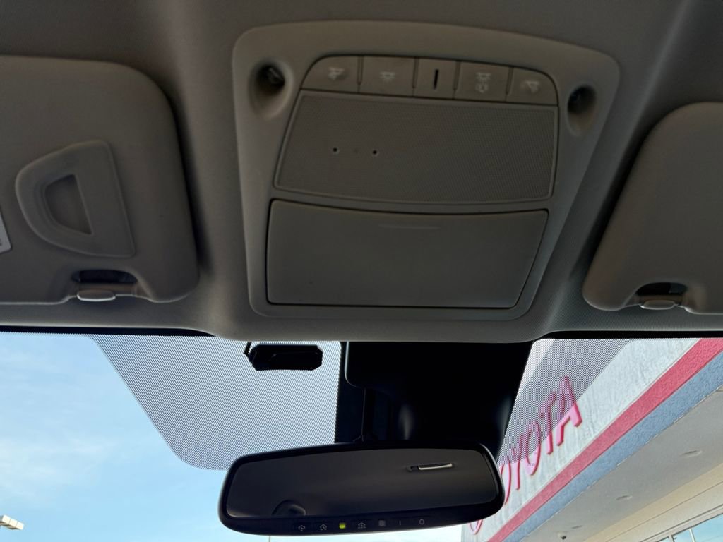 Used 2022 Nissan Rogue Sport SV w/ Technology Package image 39