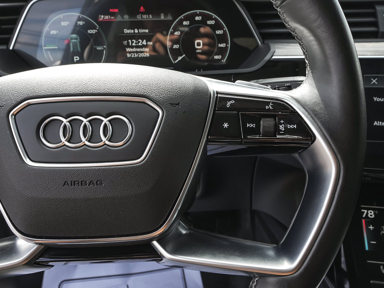 Used 2024 Audi Q8 e-tron Premium AWD/4WD image 17