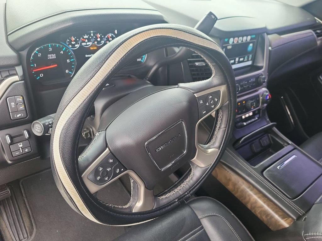 Used 2018 GMC Yukon Denali w/ Open Road Package AWD/4WD image 16