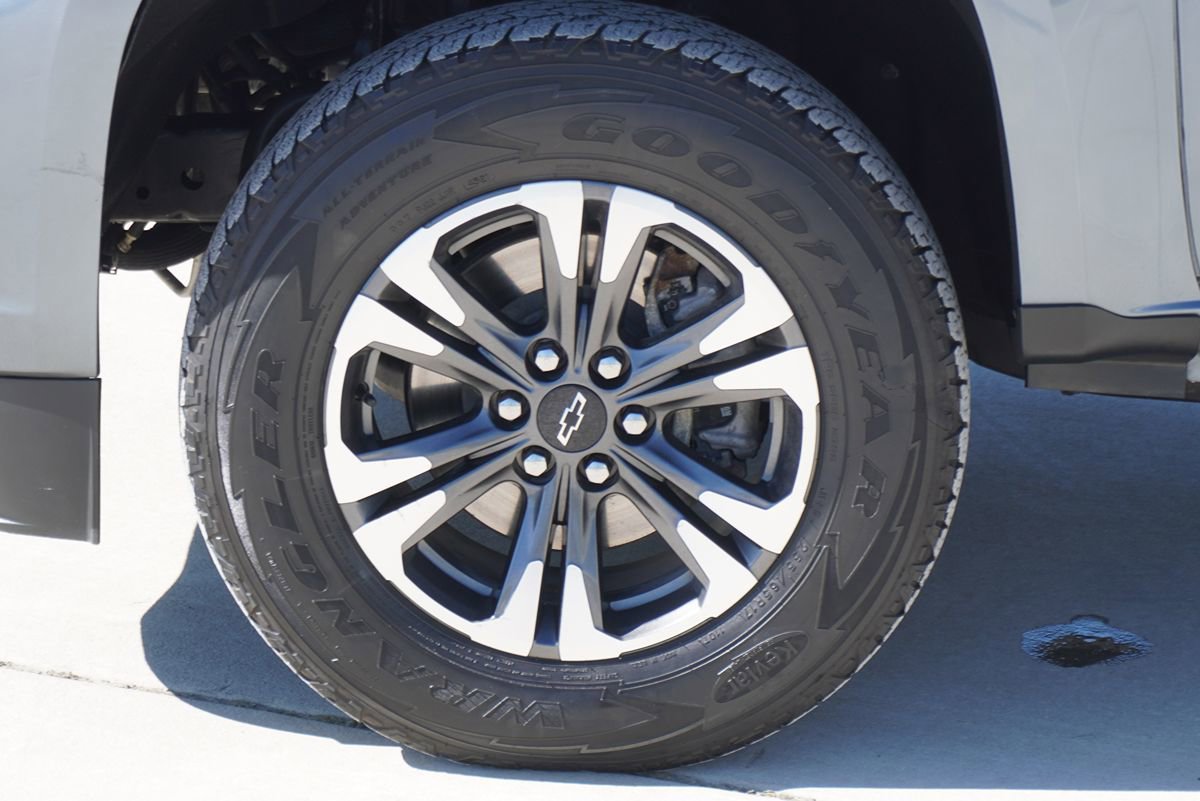 Used 2022 Chevrolet Colorado Z71 AWD/4WD image 4