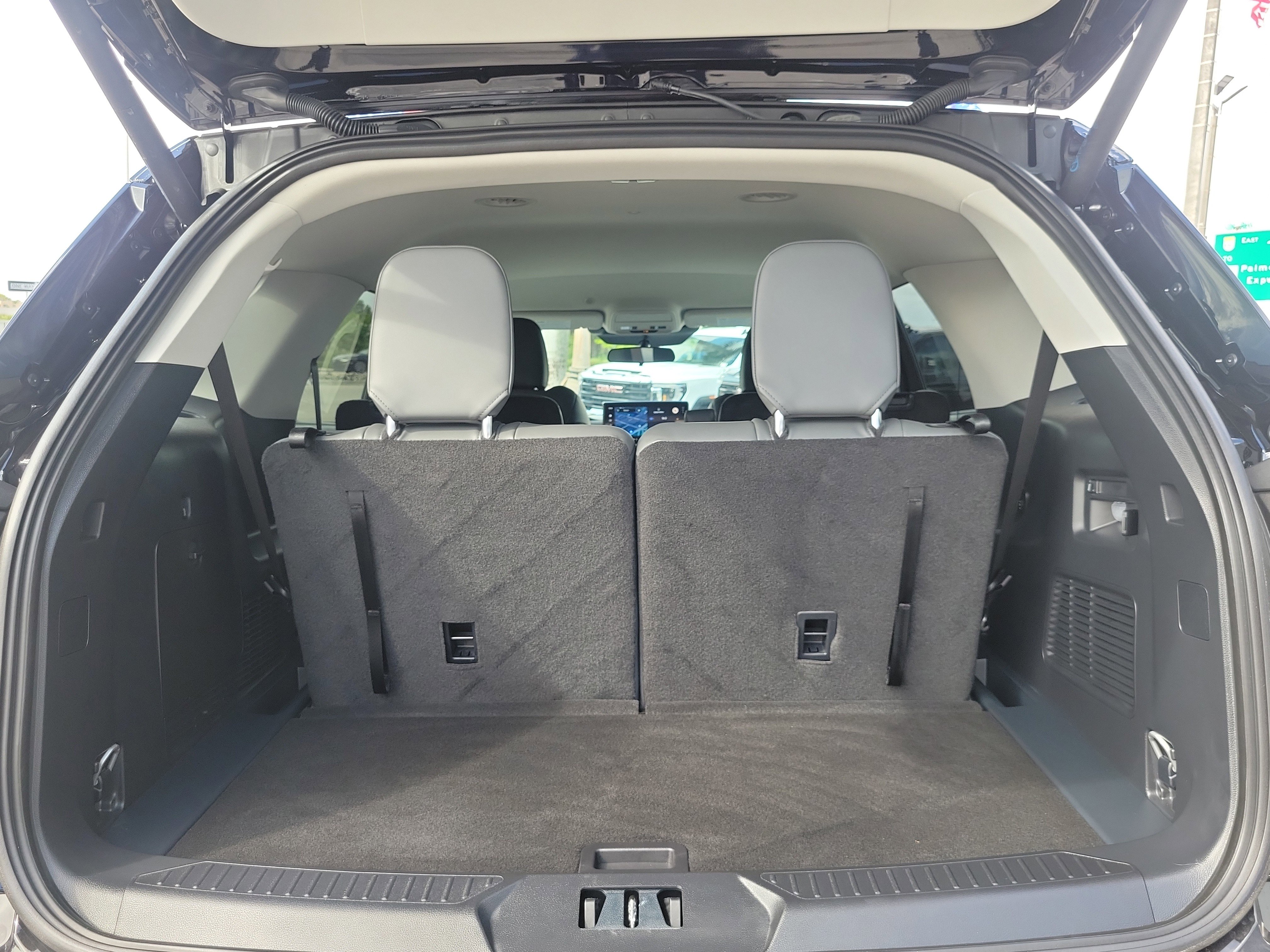 Used 2026 Ford Explorer Active w/ Active Comfort Package image 16