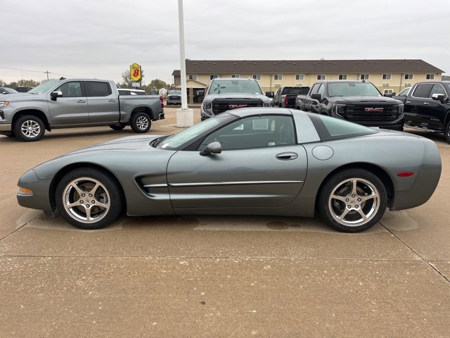 Used 2004 Chevrolet Corvette Coupe w/ Roof Package image 8