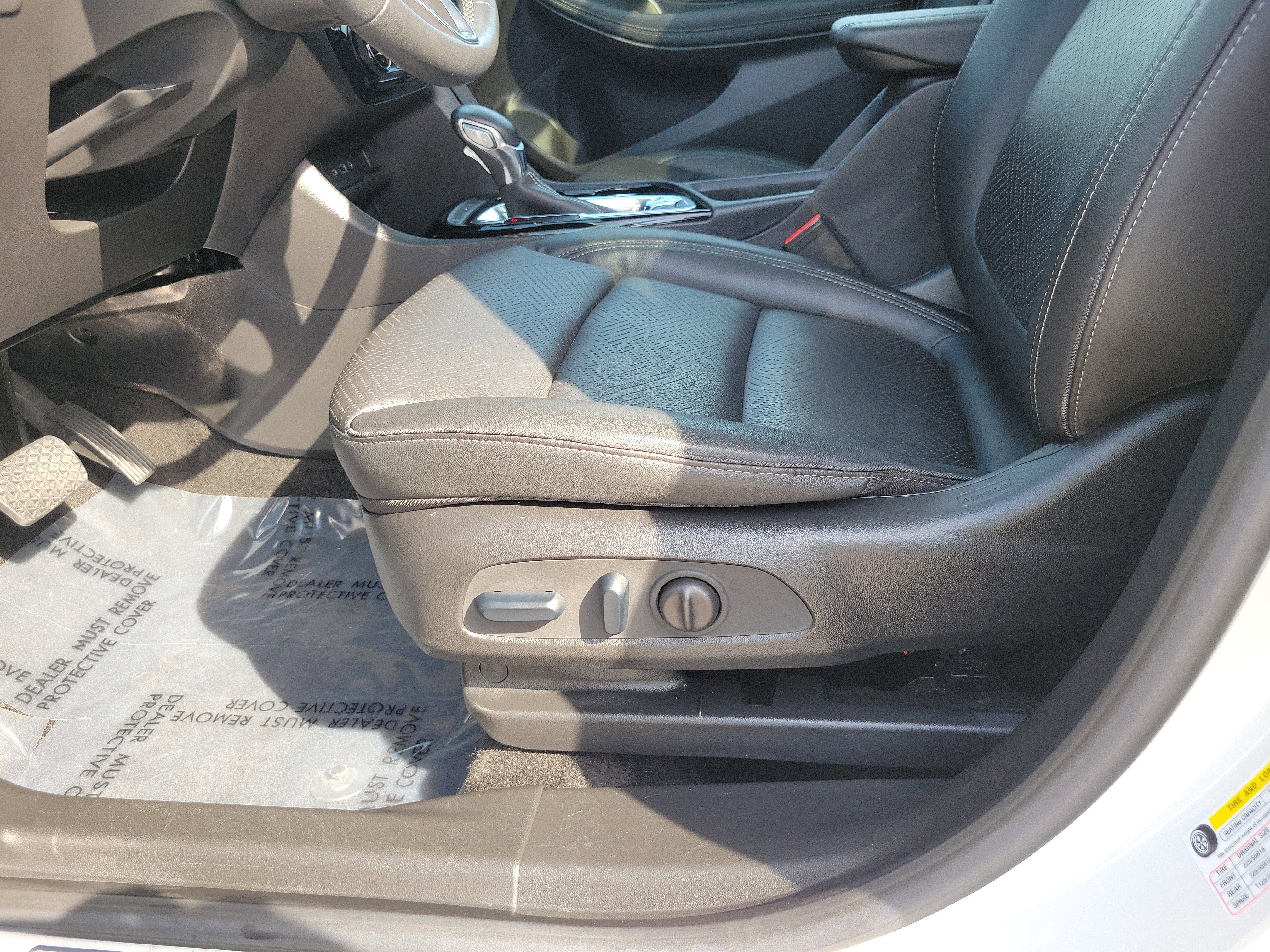 Used 2023 Buick Encore GX Essence w/ Experience Buick Package FWD image 13