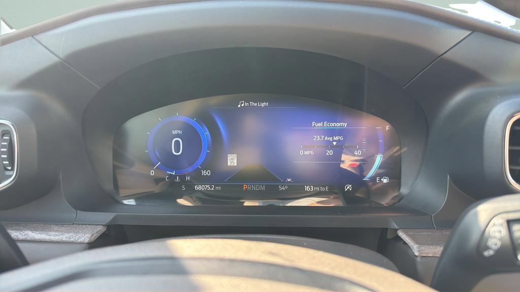 Used 2020 Ford Explorer Platinum w/ Premium Technology Package image 25