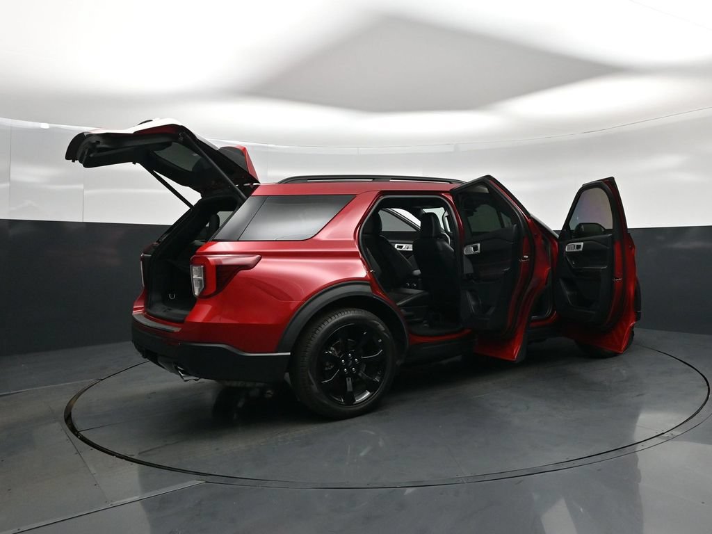 Certified 2024 Ford Explorer ST-Line w/ Class IV Trailer Tow Package RWD image 5