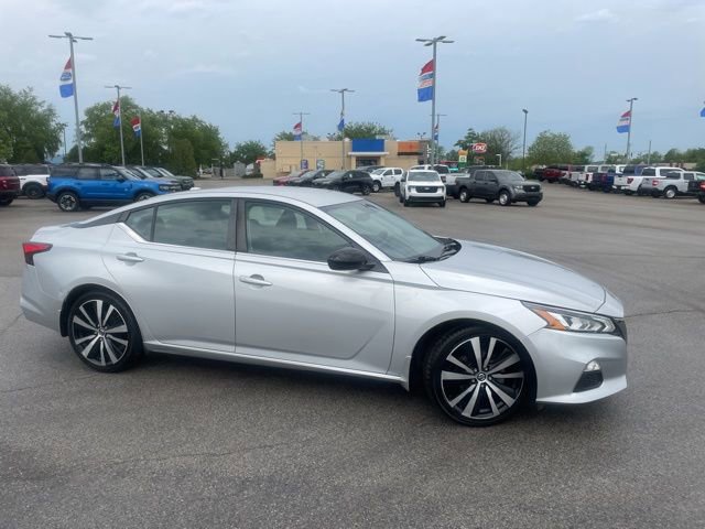 Used 2019 Nissan Altima 2.5 SR FWD video 2