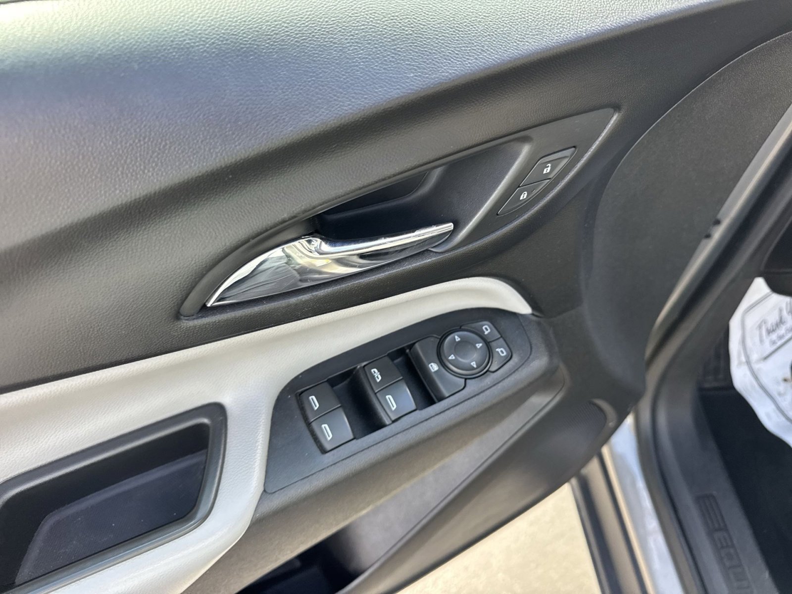 Used 2018 Chevrolet Equinox LT image 19