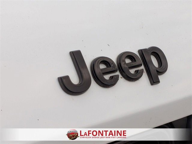 Certified 2024 Jeep Grand Cherokee L Laredo image 9