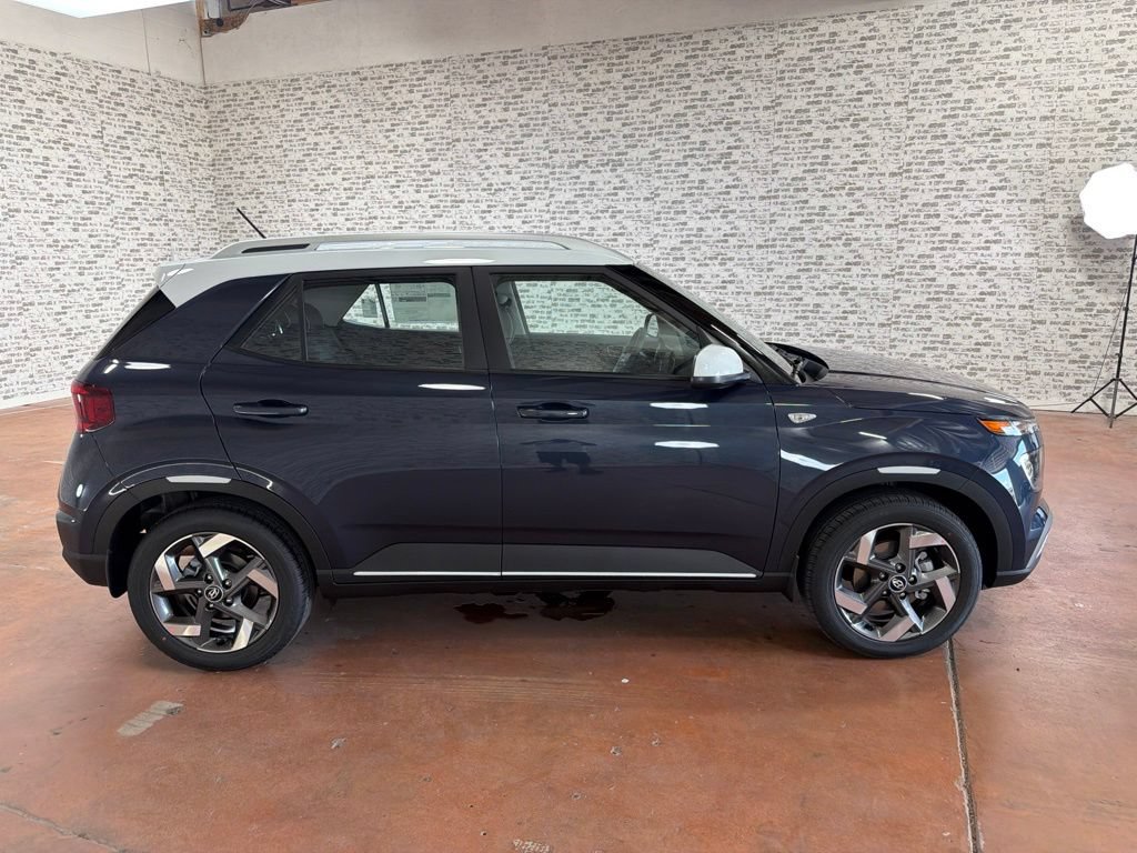 New 2026 Hyundai Venue SEL FWD image 8